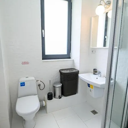Aquarium Apartment